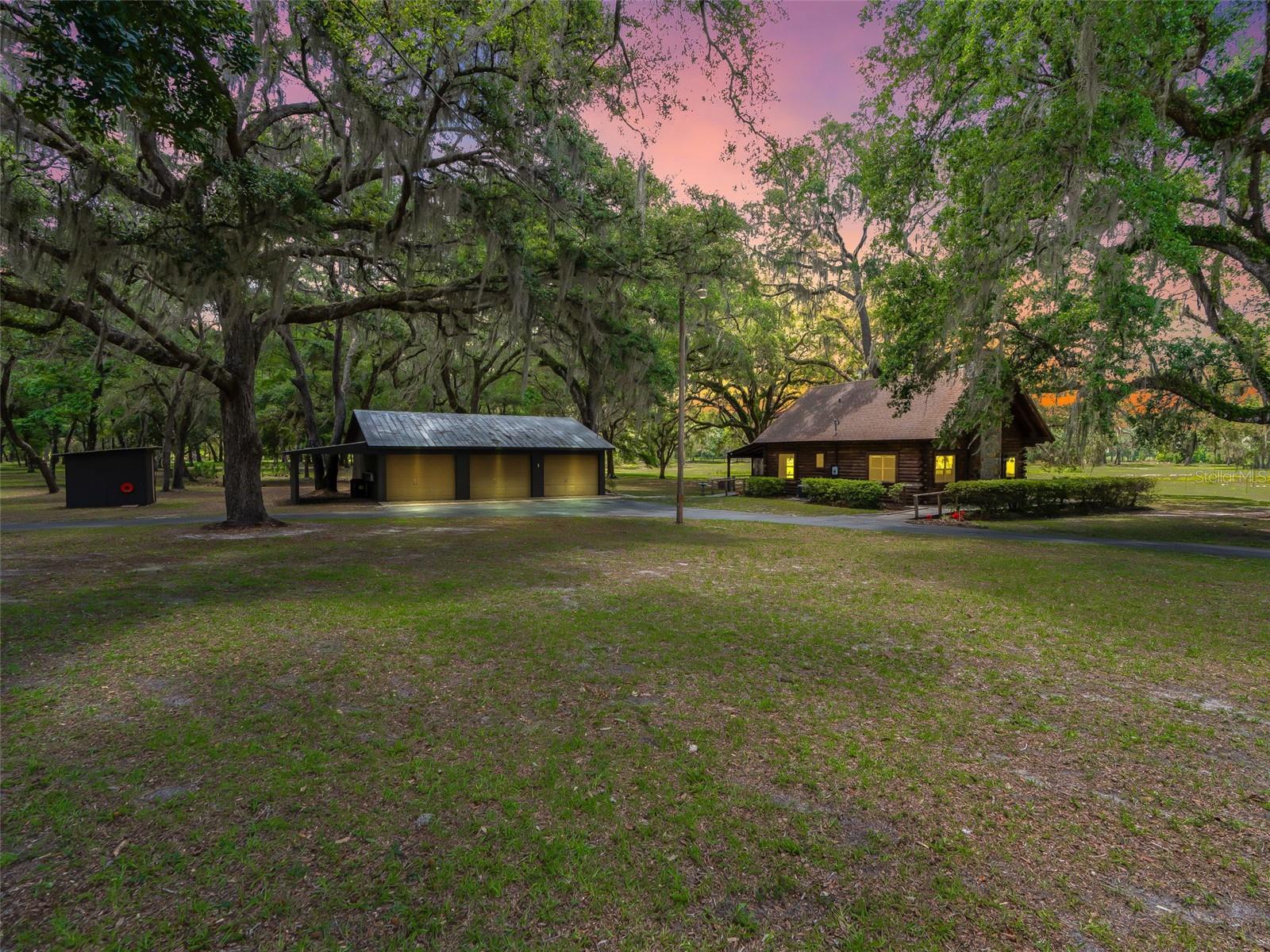 Single Family Residence em BUSHNELL, FL - Daniel Dourado