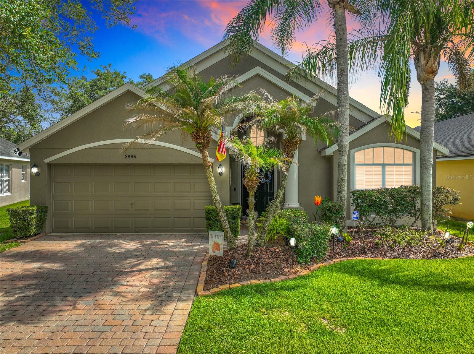 Single Family Residence in OVIEDO, FL - Daniel Dourado