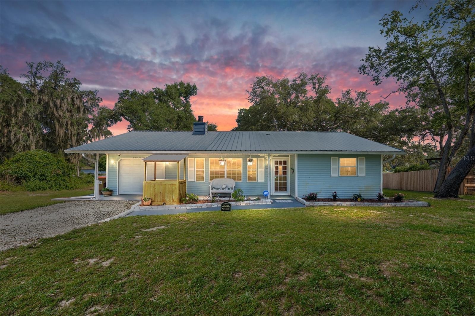 Single Family Residence in OCKLAWAHA, FL - Daniel Dourado