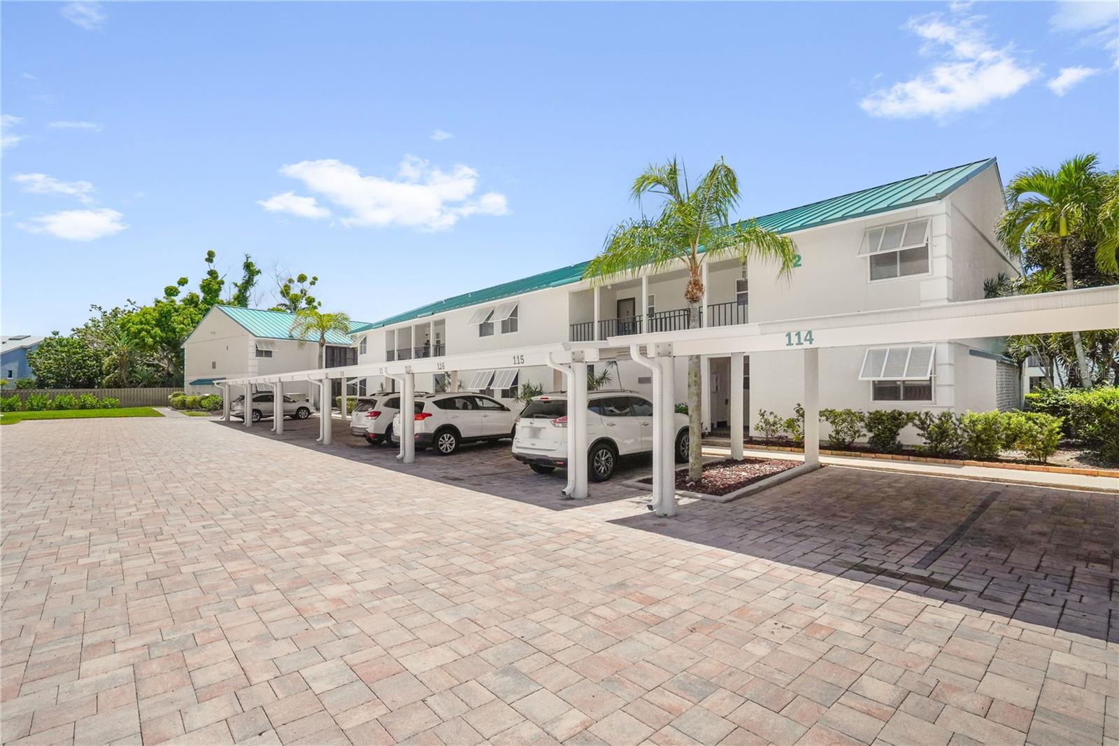Condominium in SARASOTA, FL - Daniel Dourado