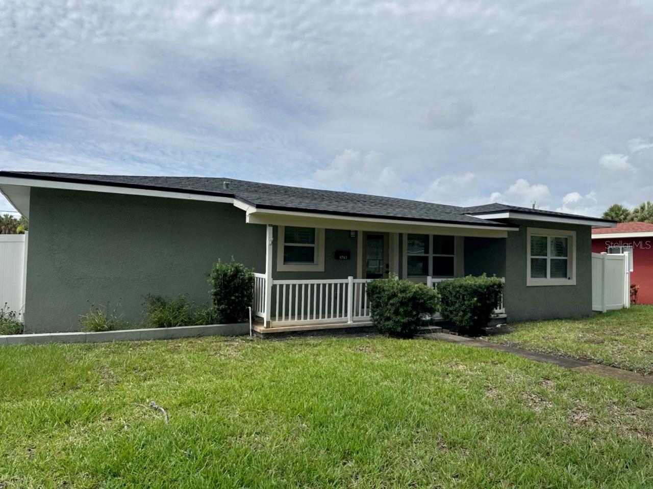 Single Family Residence em ST PETERSBURG, FL - Daniel Dourado