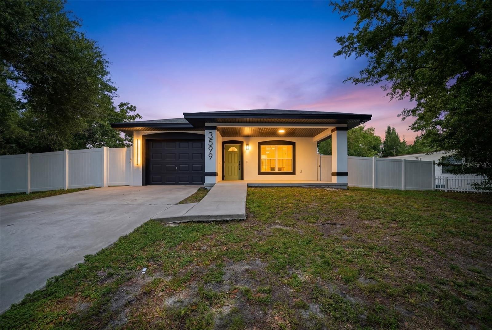 Single Family Residence em PINELLAS PARK, FL - Daniel Dourado