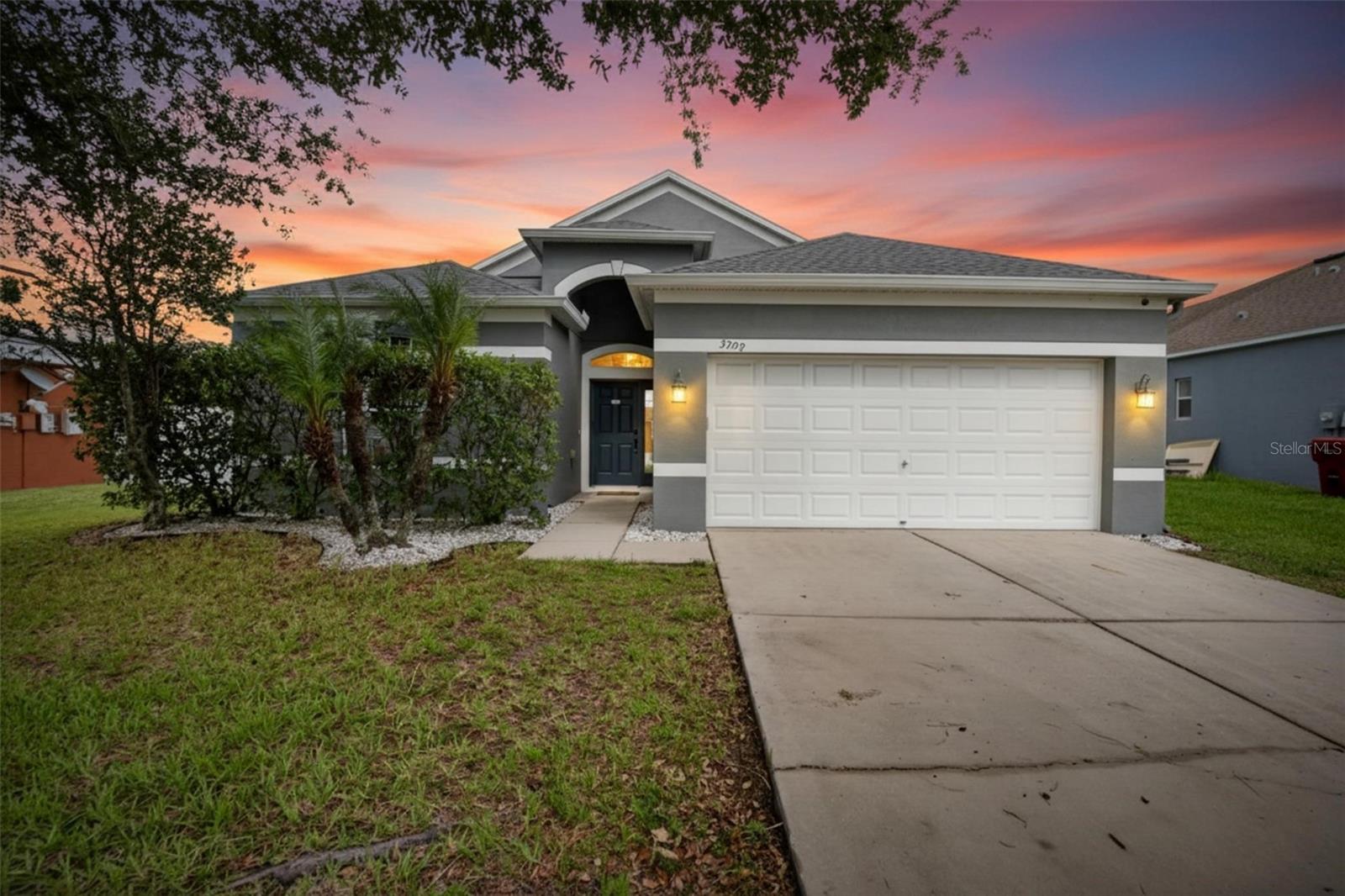 Single Family Residence em PLANT CITY, FL - Daniel Dourado