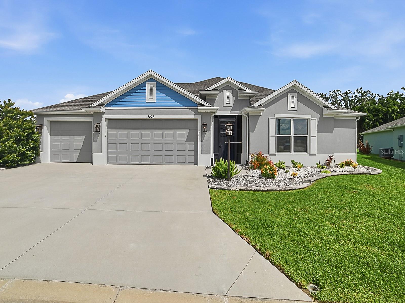 Single Family Residence in THE VILLAGES, FL - Daniel Dourado