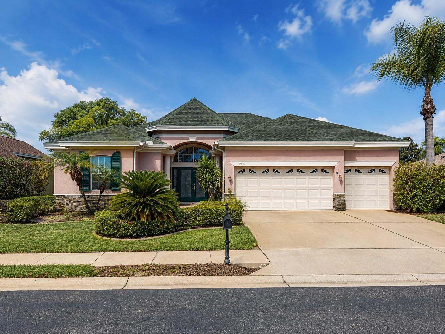 Single Family Residence em TRINITY, FL - Daniel Dourado