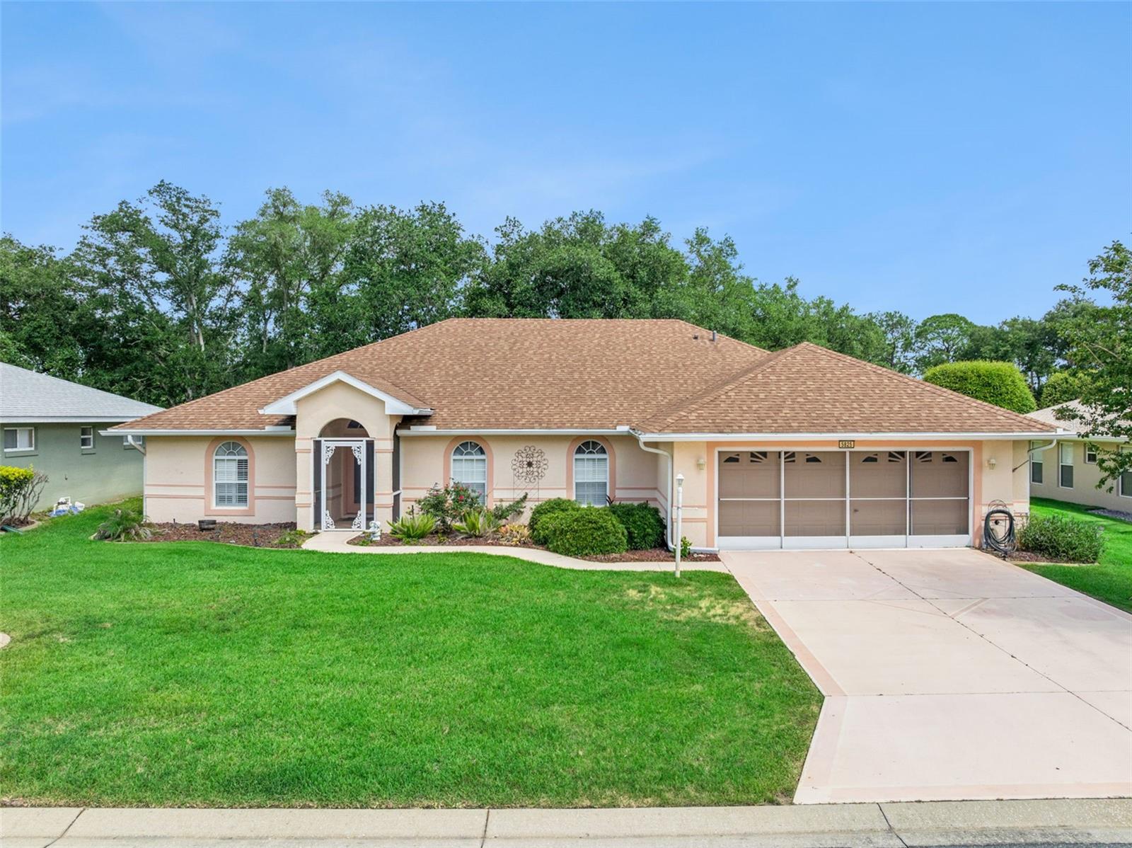 Single Family Residence em LEESBURG, FL - Daniel Dourado
