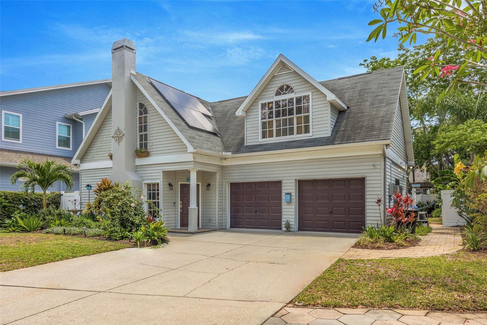 Single Family Residence em ST PETERSBURG, FL - Daniel Dourado