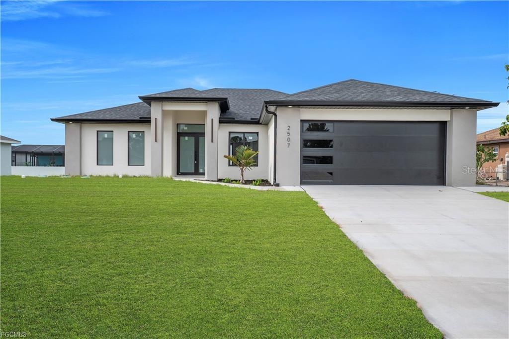 Single Family Residence in LEHIGH ACRES, FL - Daniel Dourado