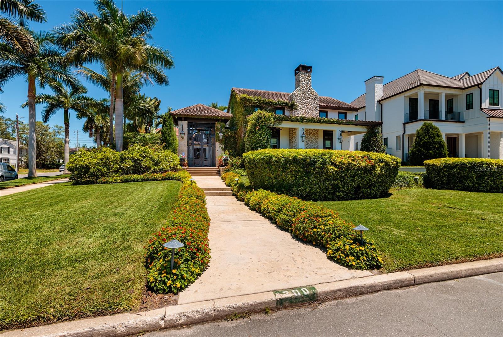 Single Family Residence em ST PETERSBURG, FL - Daniel Dourado