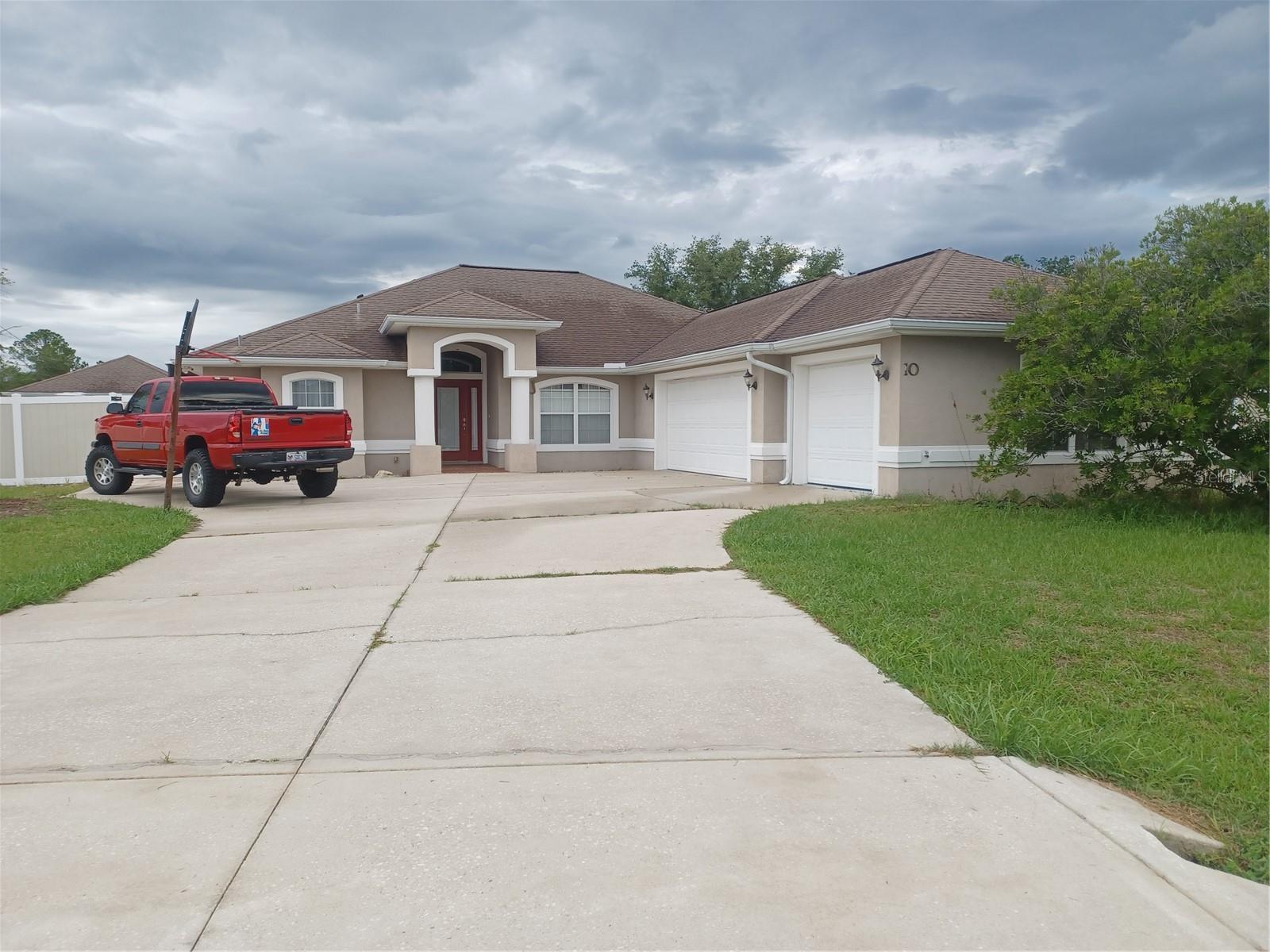 Single Family Residence in PALM COAST, FL - Daniel Dourado