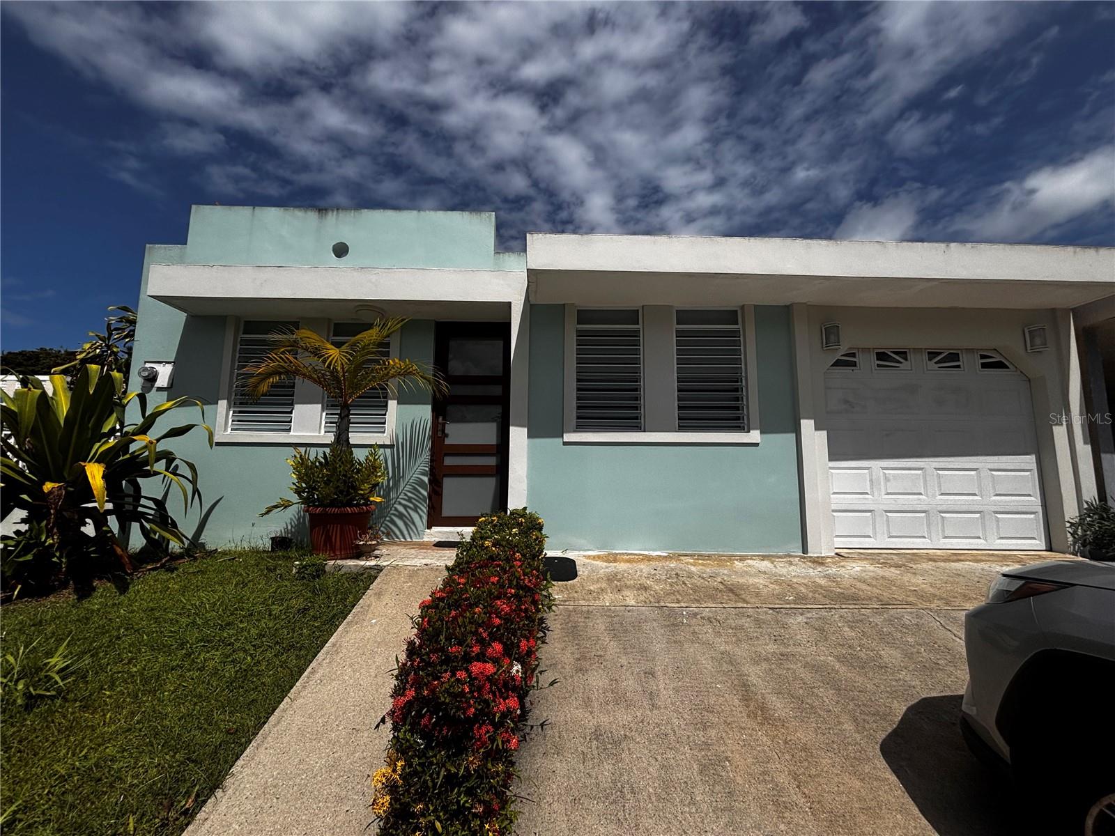 Single Family Residence in CAGUAS, PR - Daniel Dourado