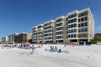 Condominium em MADEIRA BEACH, FL - Daniel Dourado
