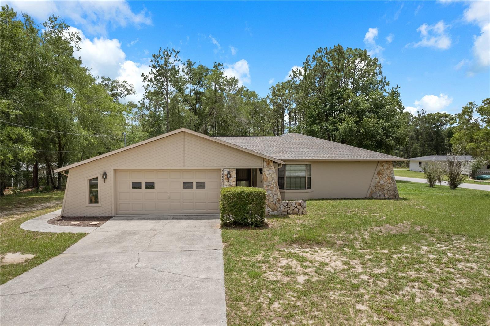 Single Family Residence in INVERNESS, FL - Daniel Dourado