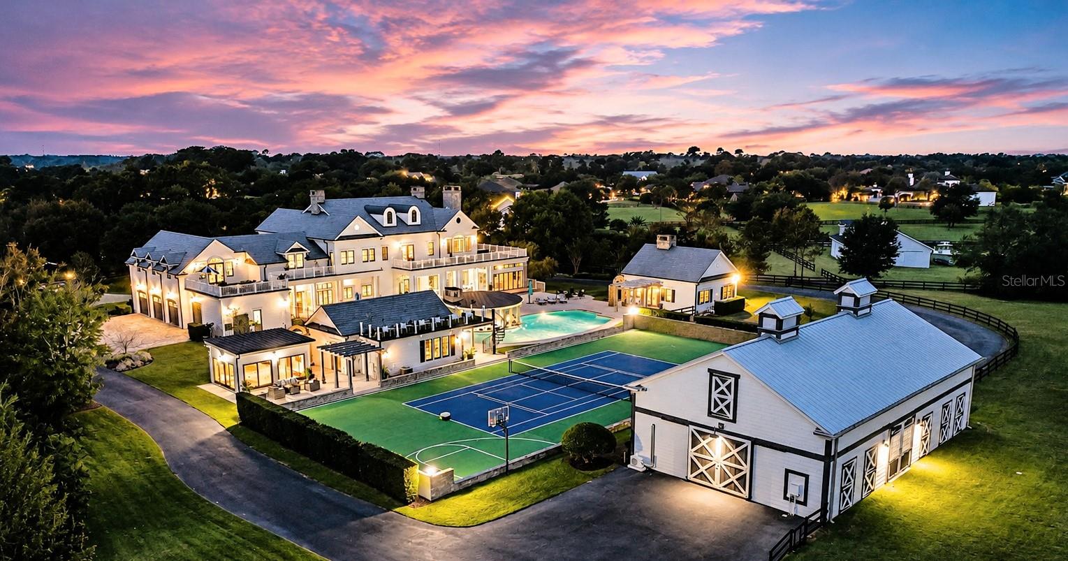 Single Family Residence in OVIEDO, FL - Daniel Dourado