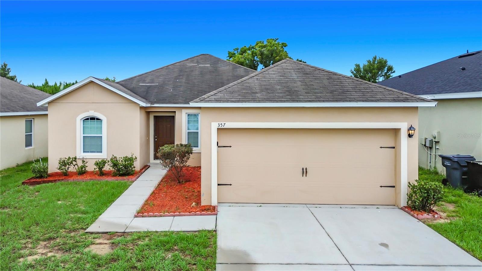 Single Family Residence in DAVENPORT, FL - Daniel Dourado