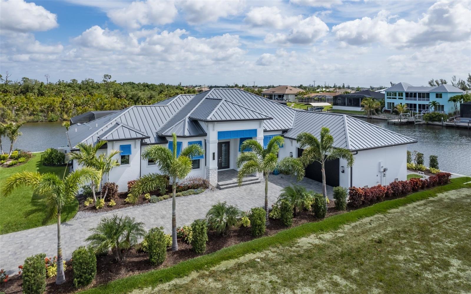 Single Family Residence in CAPE CORAL, FL - Daniel Dourado