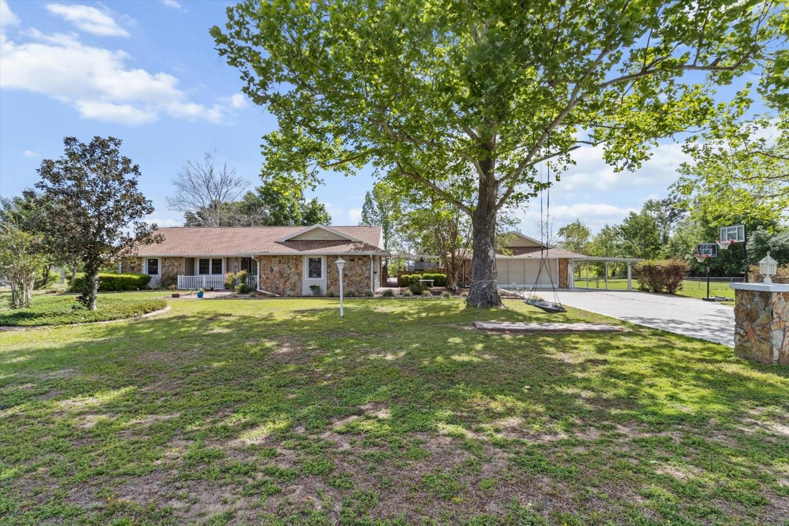 Single Family Residence in INVERNESS, FL - Daniel Dourado