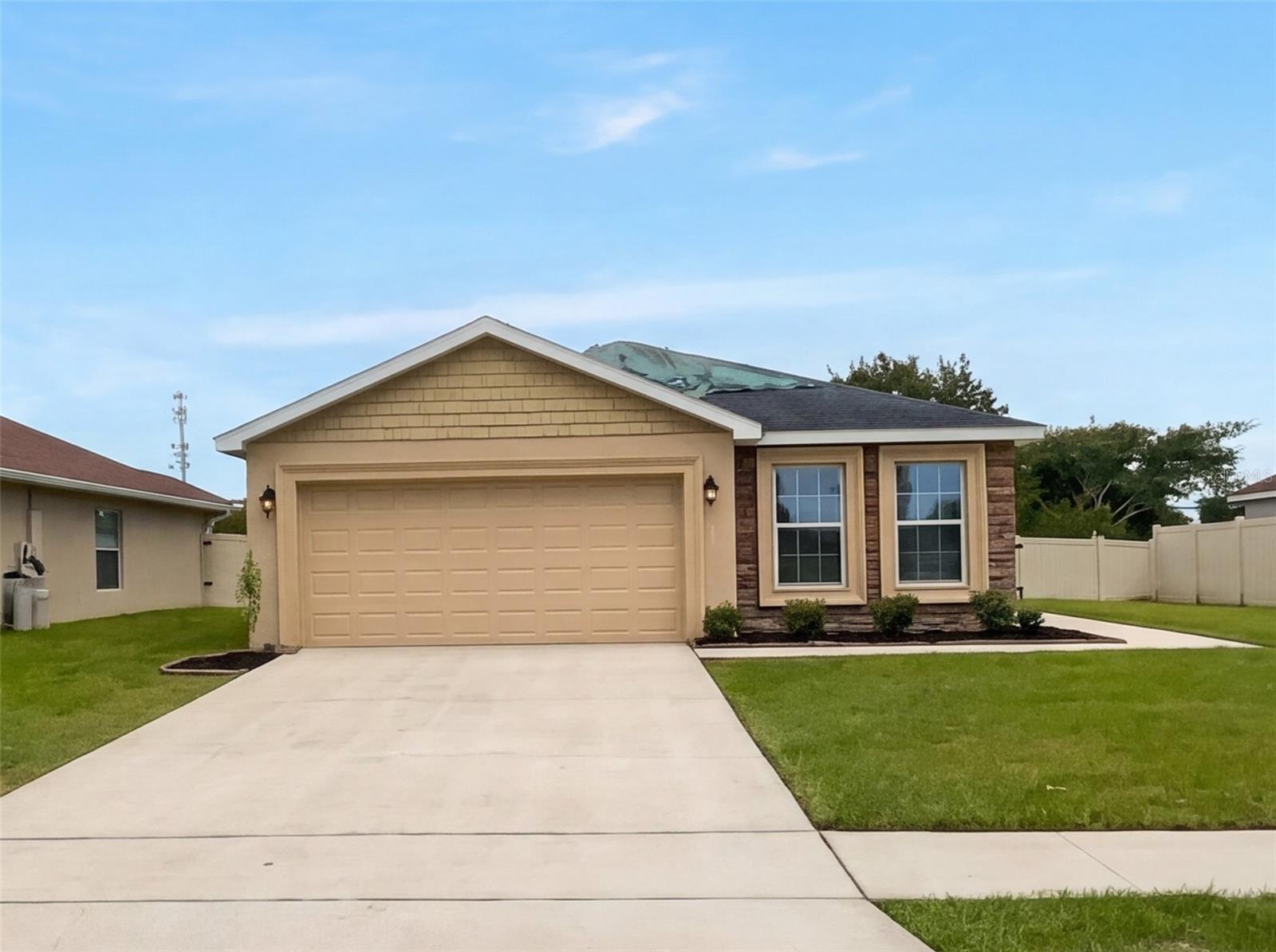 Single Family Residence em ST CLOUD, FL - Daniel Dourado
