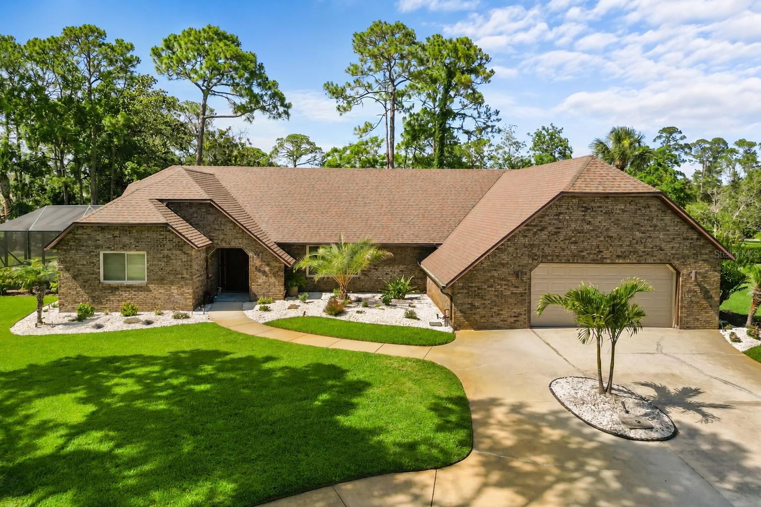 Single Family Residence in DAYTONA BEACH, FL - Daniel Dourado