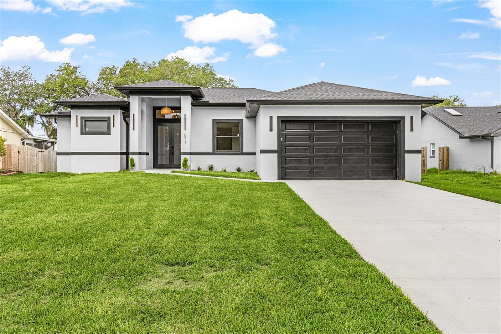 Single Family Residence in PORT CHARLOTTE, FL - Daniel Dourado