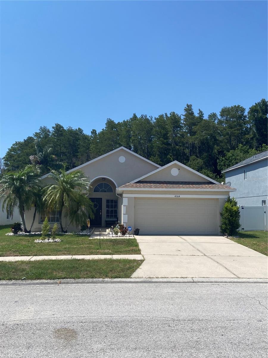 Single Family Residence in NEW PORT RICHEY, FL - Daniel Dourado