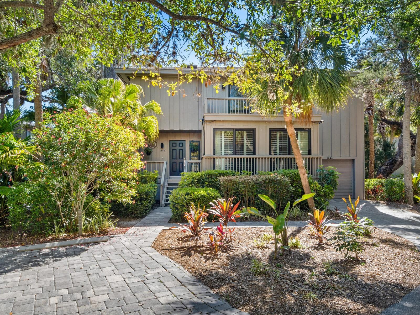 Condominium in SARASOTA, FL - Daniel Dourado