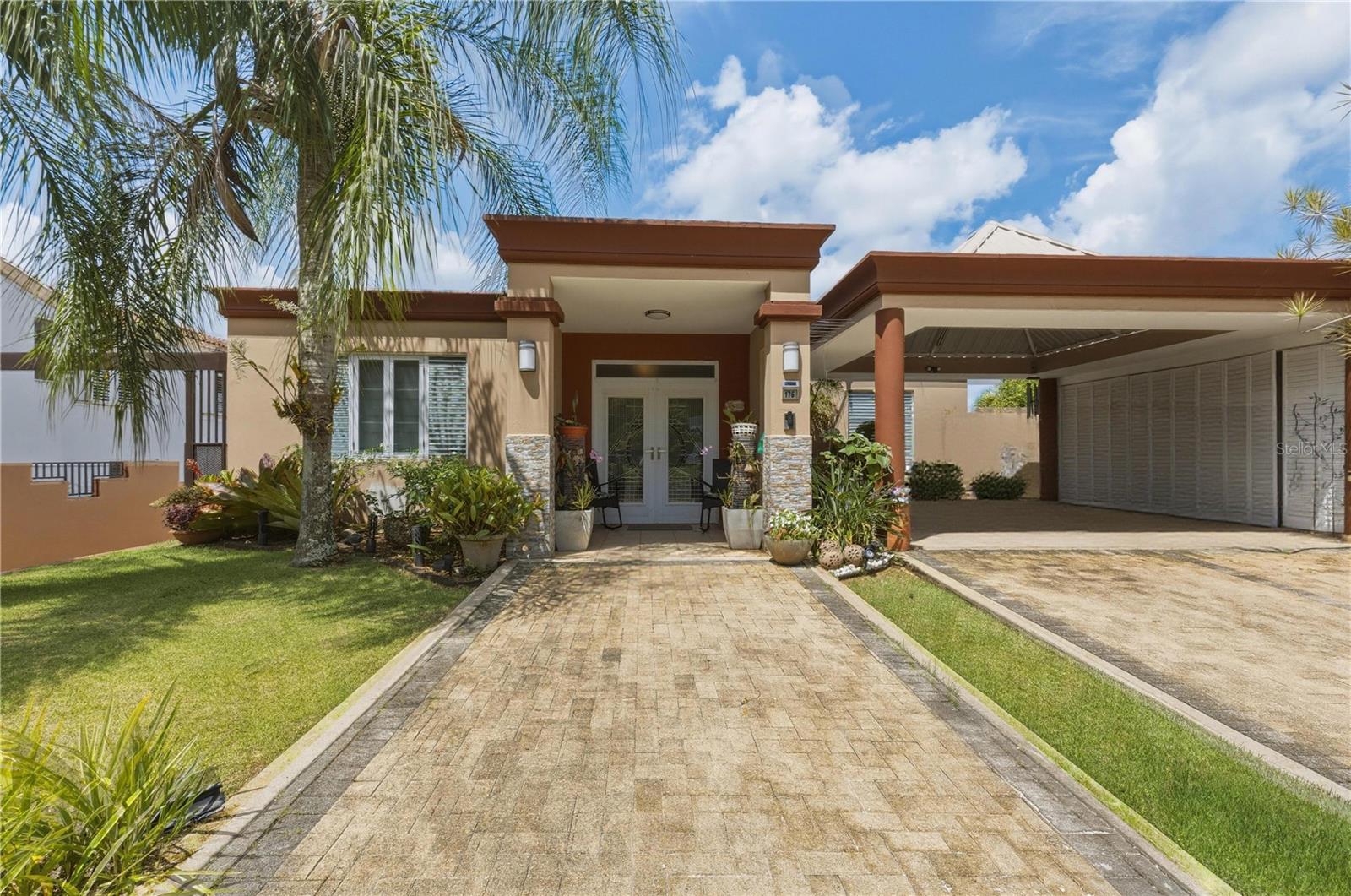 Single Family Residence in MANATI, PR - Daniel Dourado