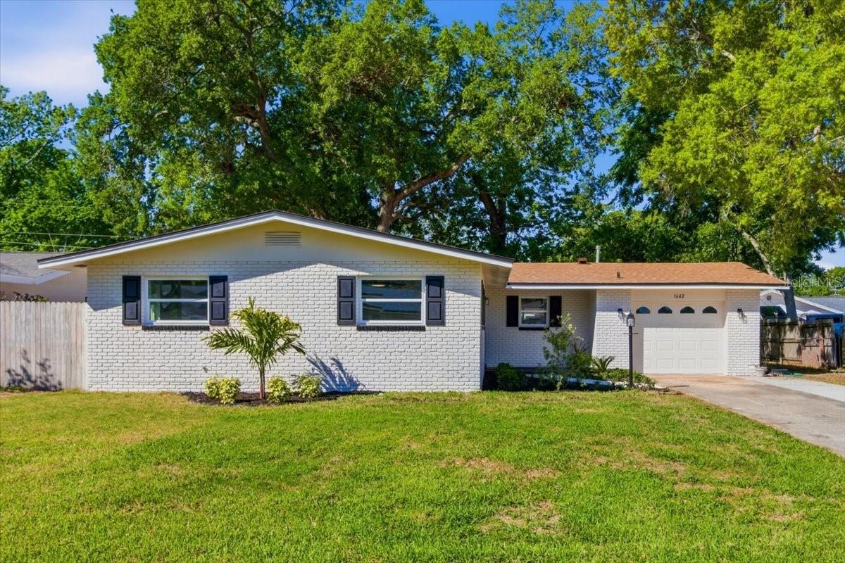 Single Family Residence in SOUTH DAYTONA, FL - Daniel Dourado