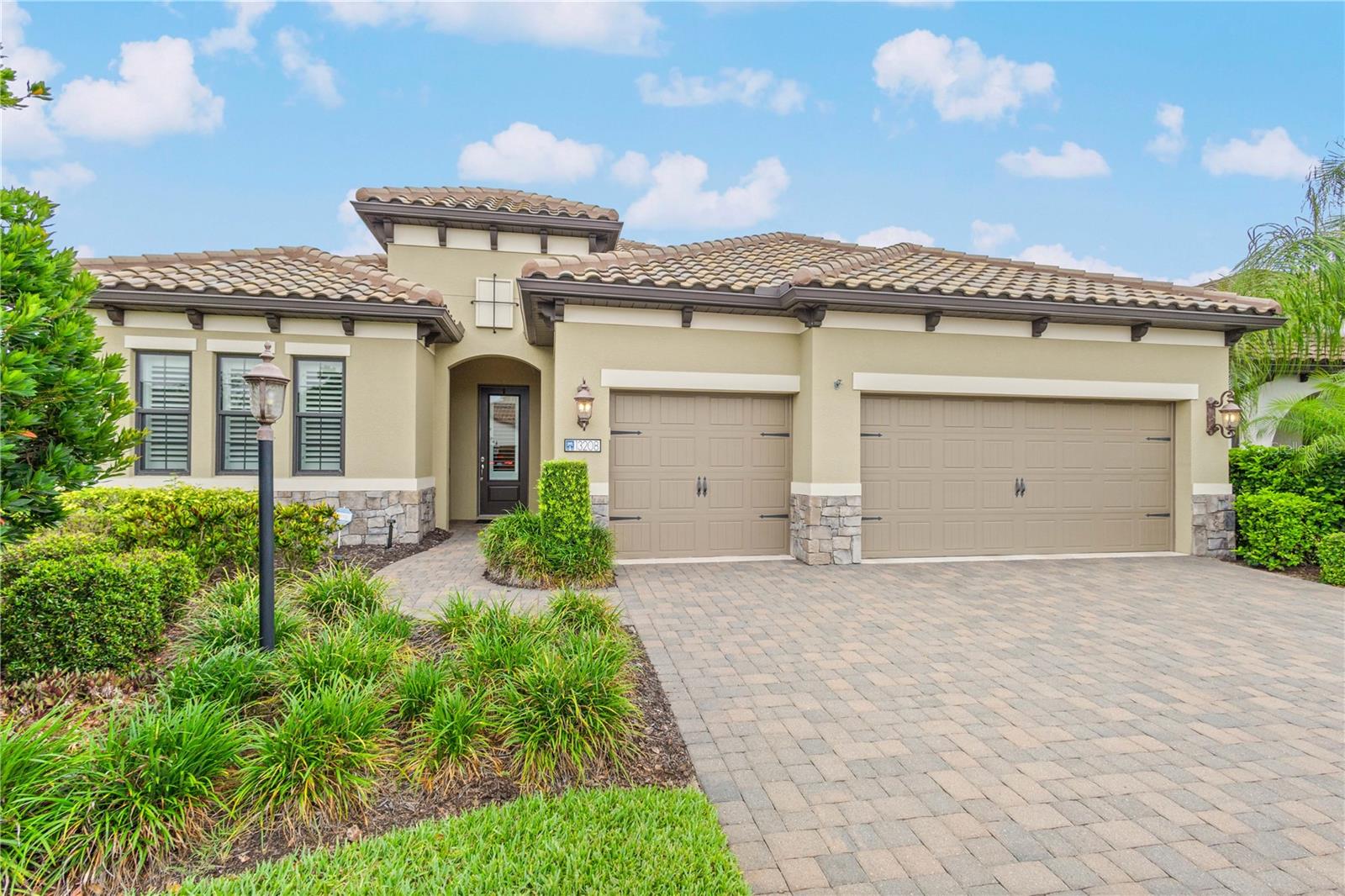 Single Family Residence em BRADENTON, FL - Daniel Dourado