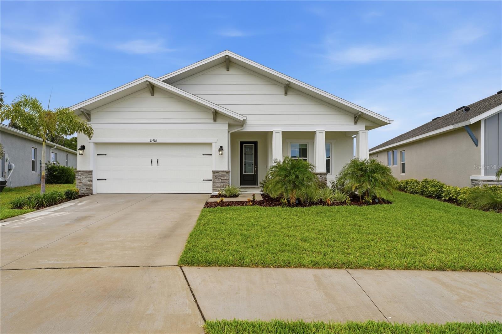 Single Family Residence in PARRISH, FL - Daniel Dourado