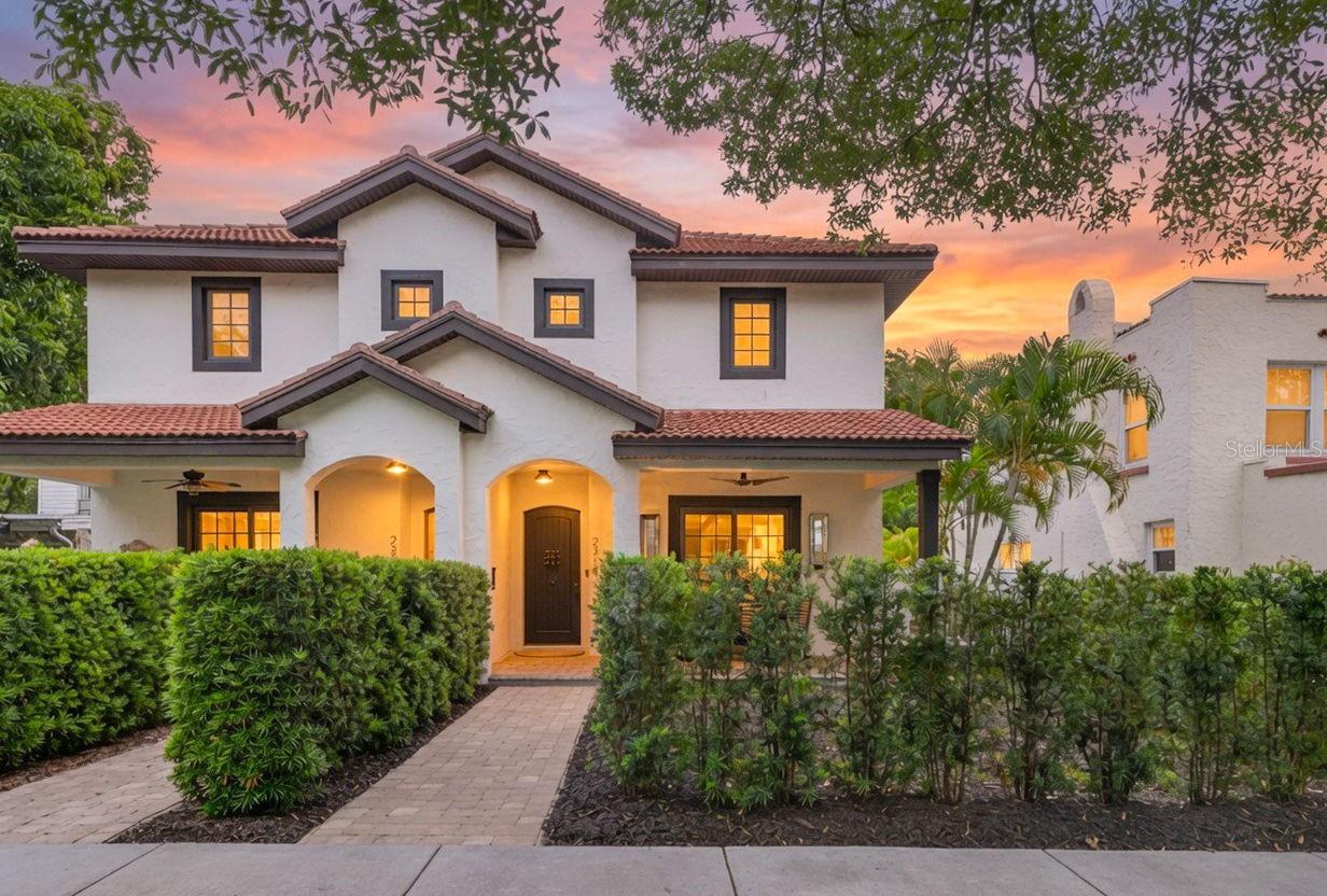 Single Family Residence em ST PETERSBURG, FL - Daniel Dourado