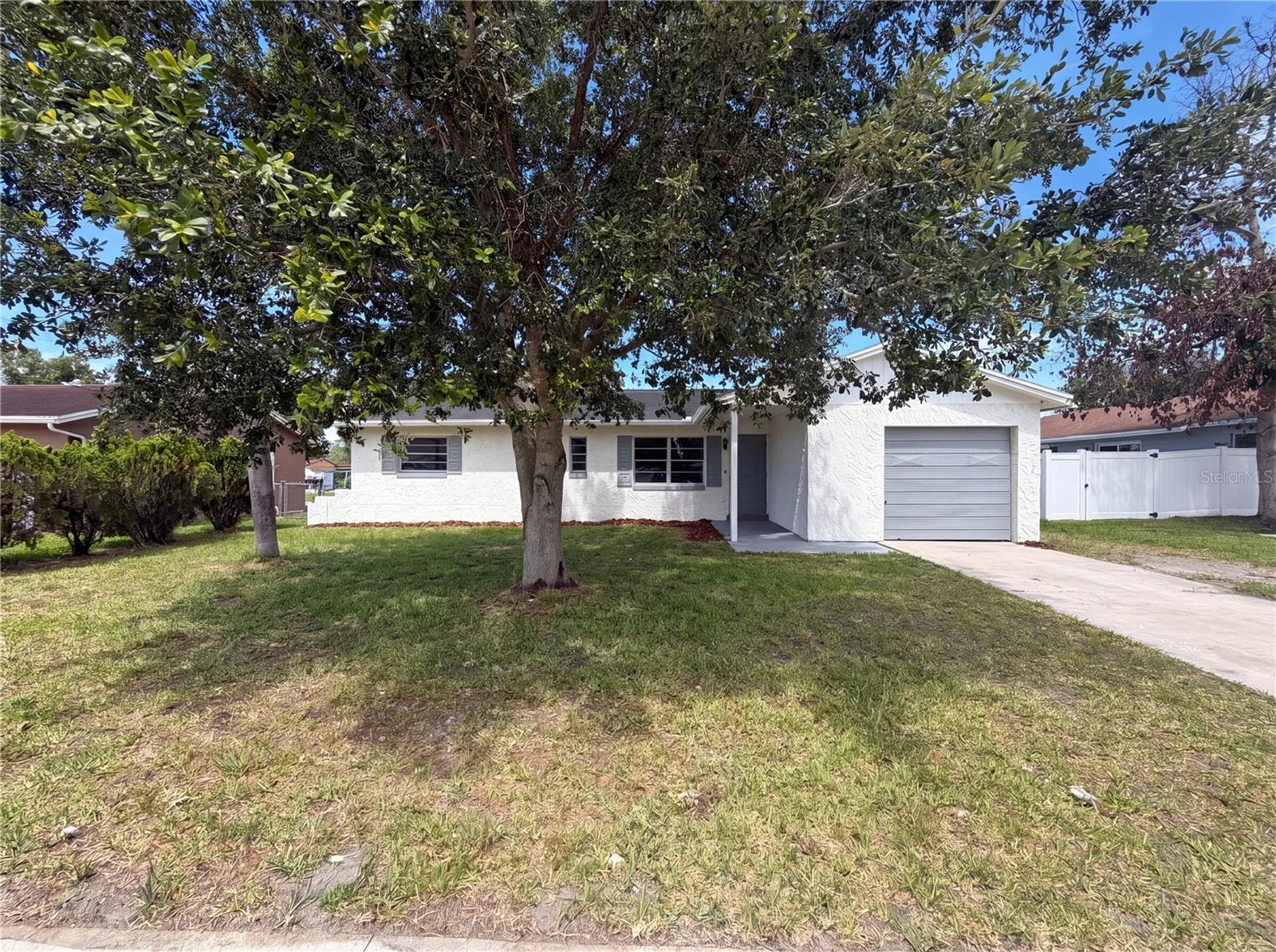 Single Family Residence in KISSIMMEE, FL - Daniel Dourado