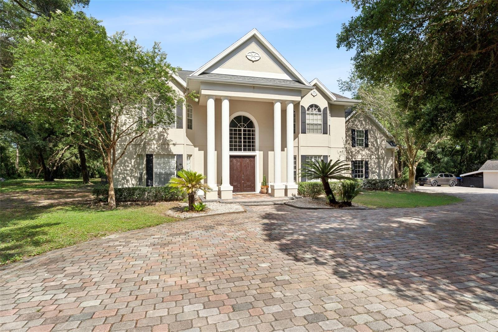 Single Family Residence in APOPKA, FL - Daniel Dourado
