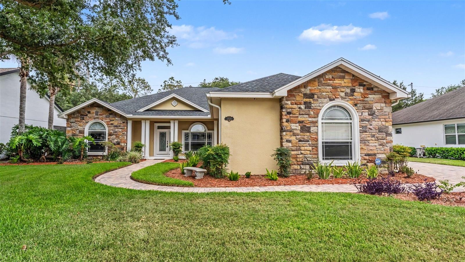 Single Family Residence in LAKELAND, FL - Daniel Dourado