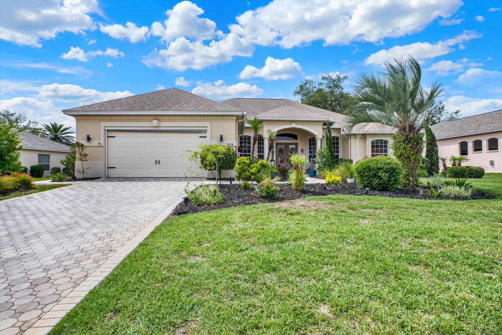 Single Family Residence em WEEKI WACHEE, FL - Daniel Dourado