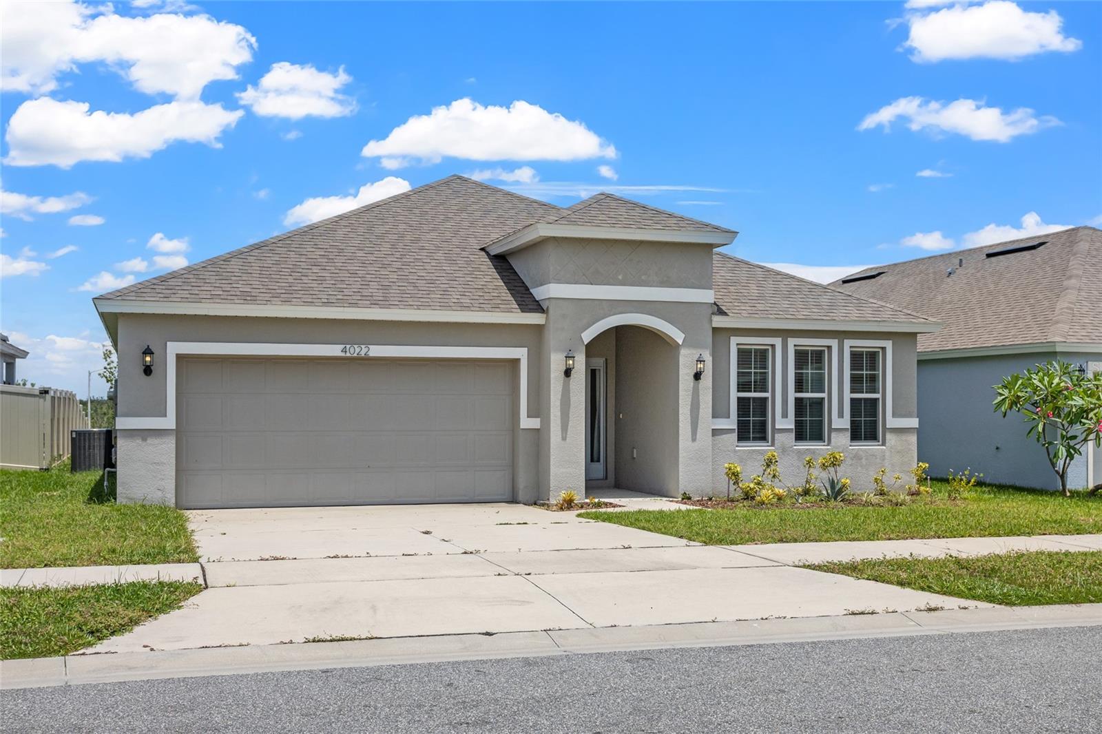 Single Family Residence in HAINES CITY, FL - Daniel Dourado