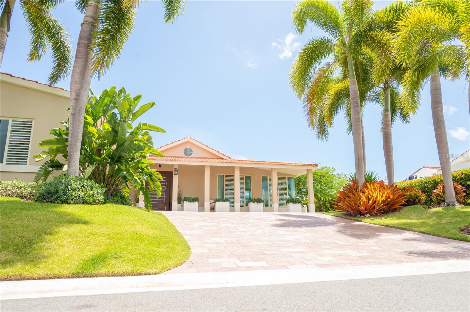 Single Family Residence em DORADO, PR - Daniel Dourado