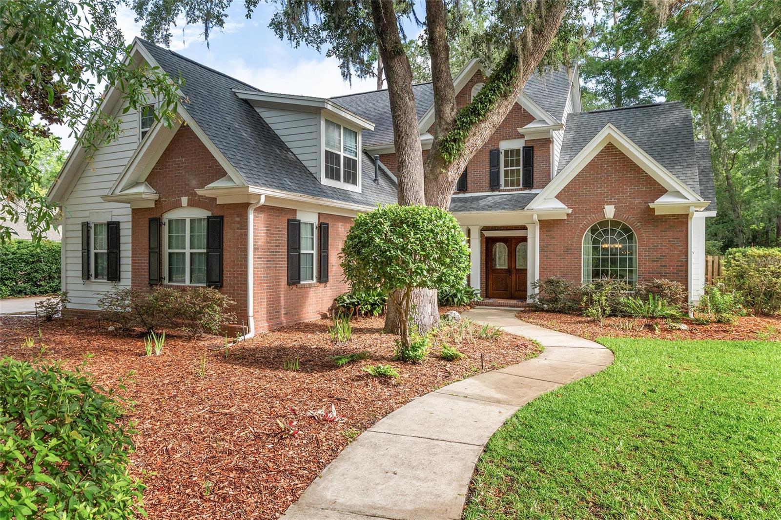 Single Family Residence in GAINESVILLE, FL - Daniel Dourado