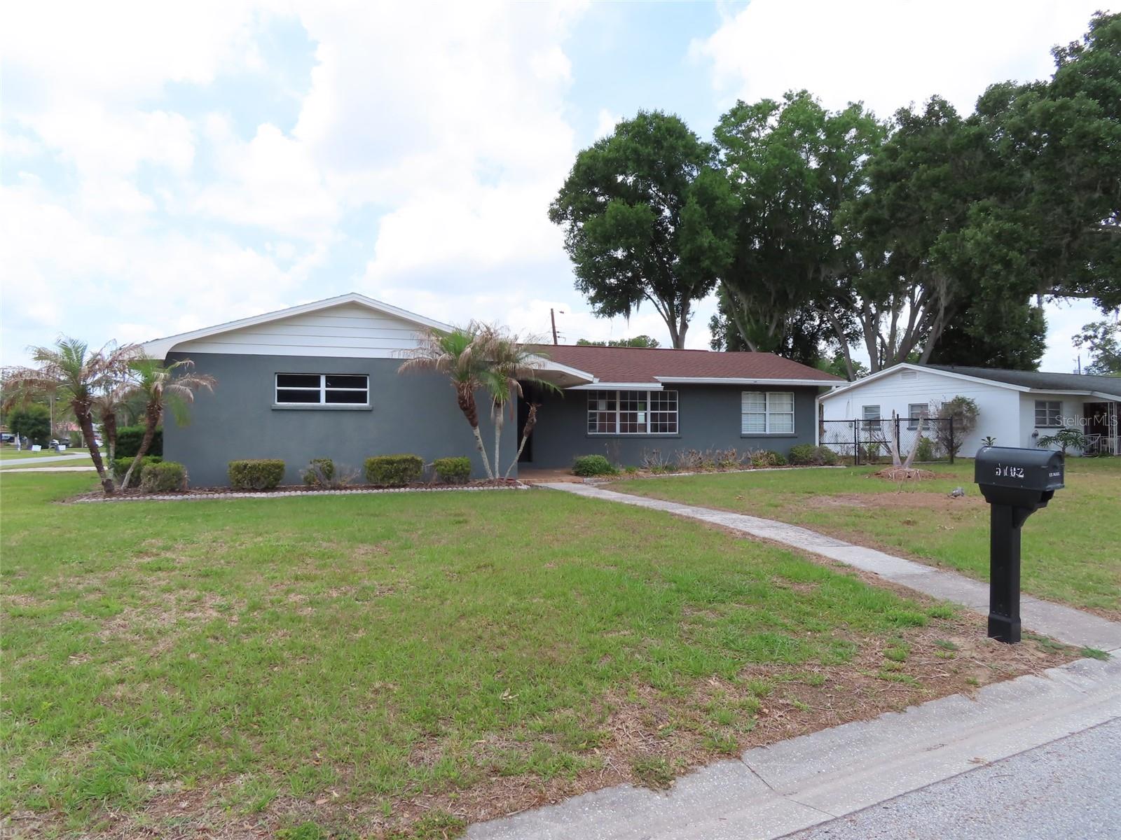 Single Family Residence in LAKELAND, FL - Daniel Dourado