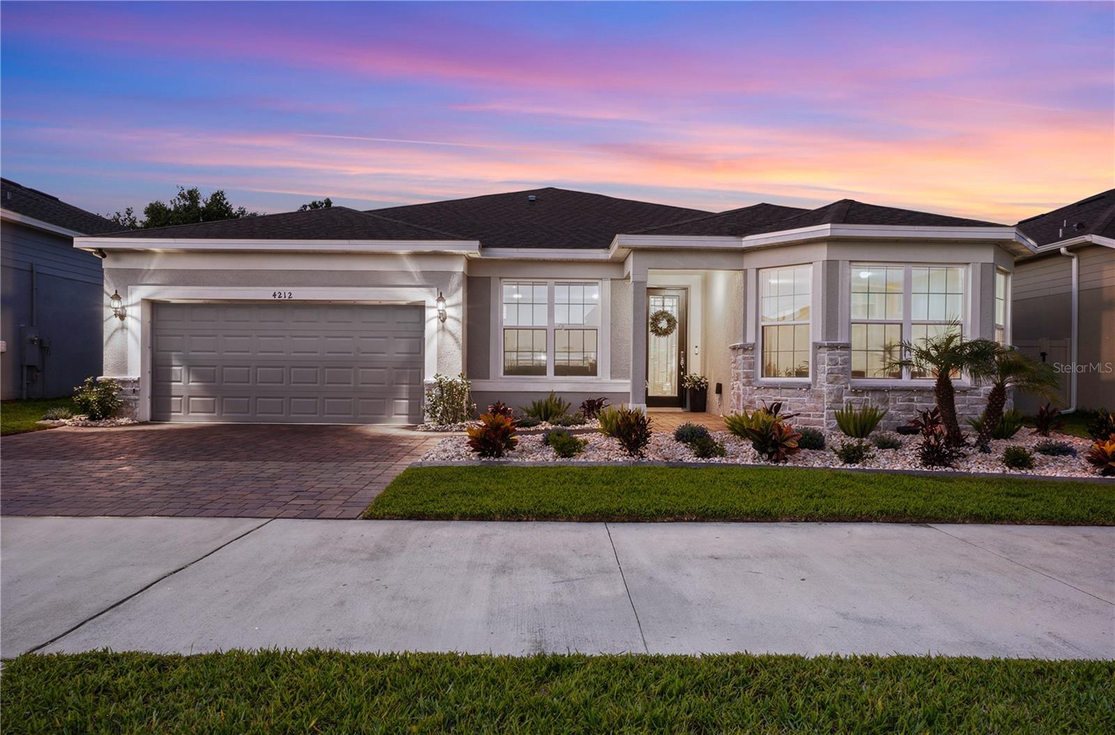 Single Family Residence in APOPKA, FL - Daniel Dourado