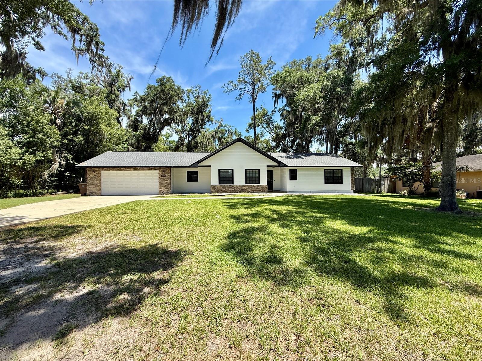 Single Family Residence in OCALA, FL - Daniel Dourado