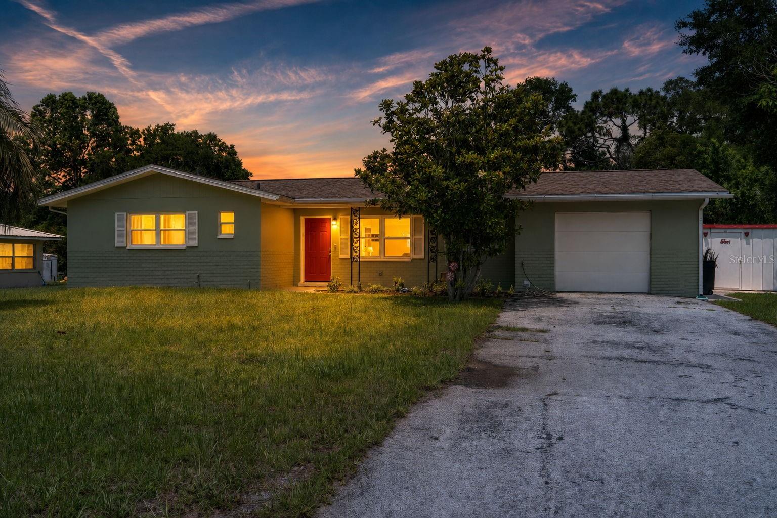 Single Family Residence in INVERNESS, FL - Daniel Dourado