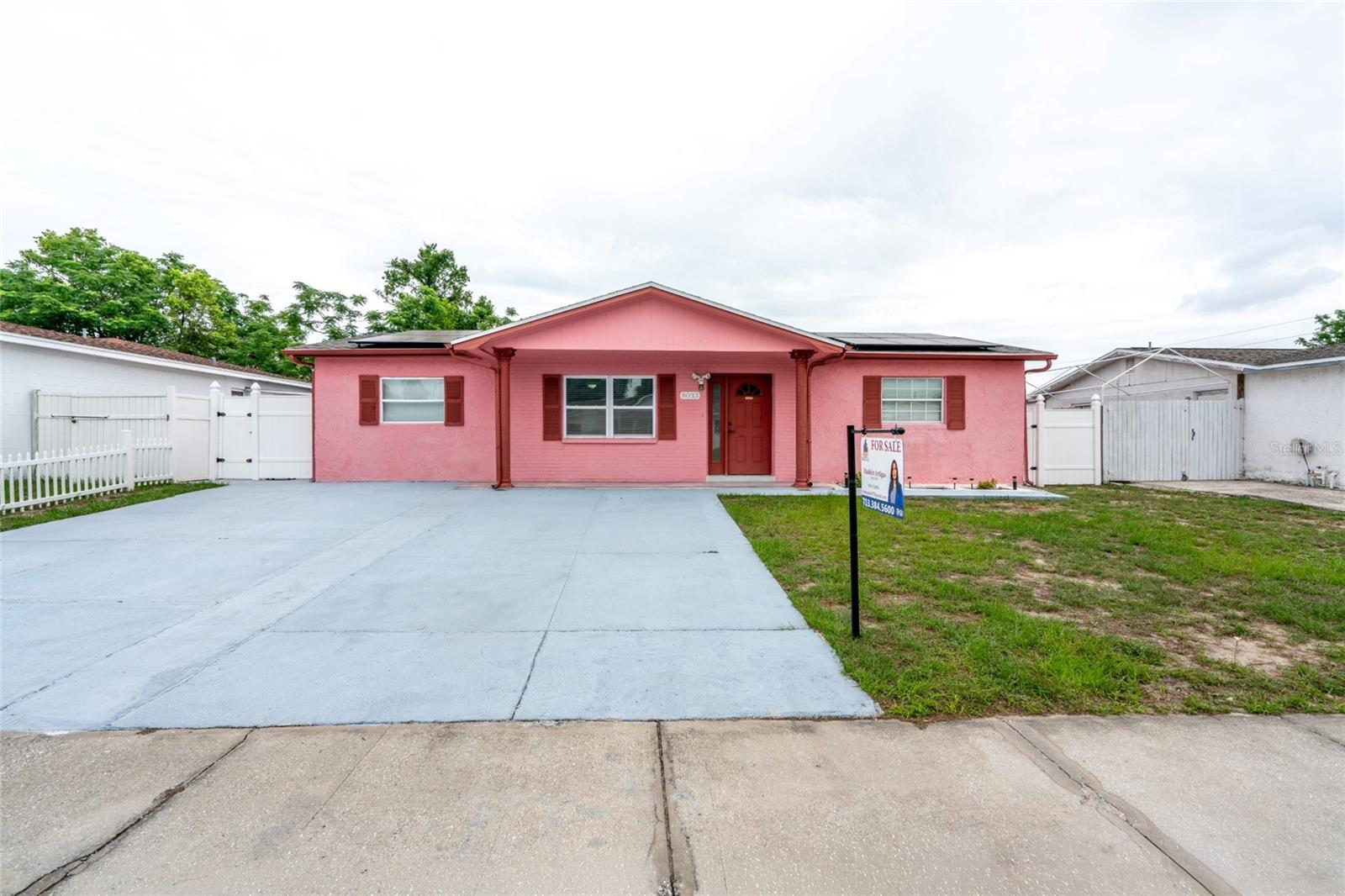 Single Family Residence in PORT RICHEY, FL - Daniel Dourado