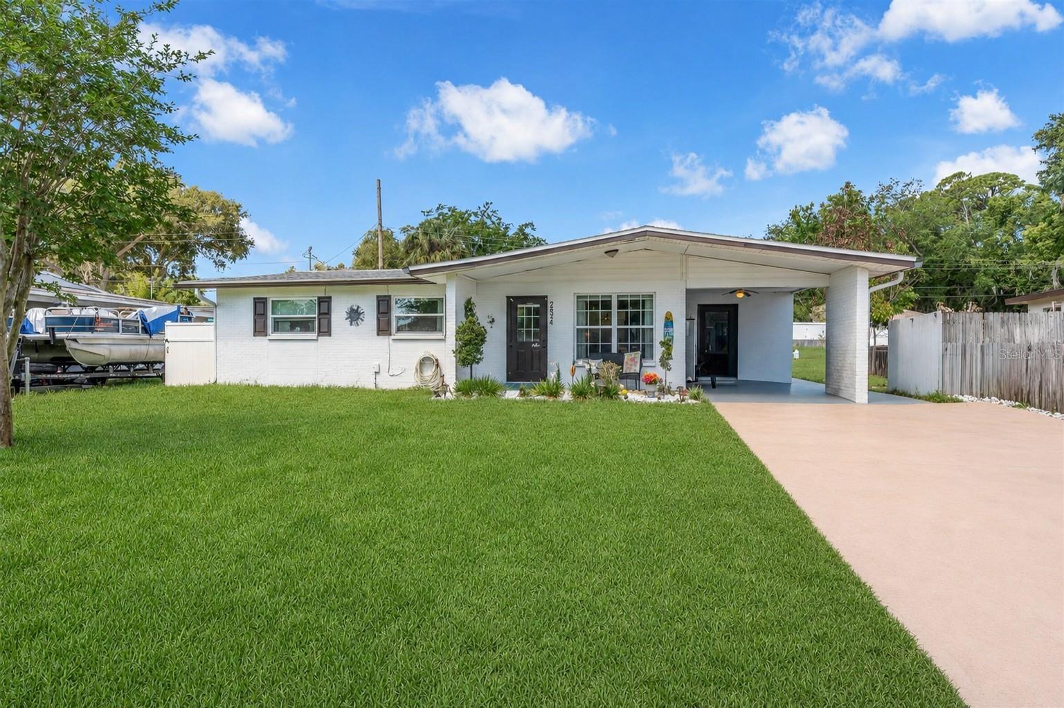 Single Family Residence in SOUTH DAYTONA, FL - Daniel Dourado