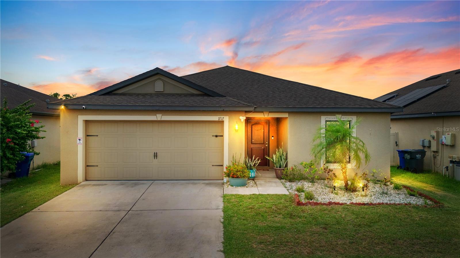 Single Family Residence in RUSKIN, FL - Daniel Dourado
