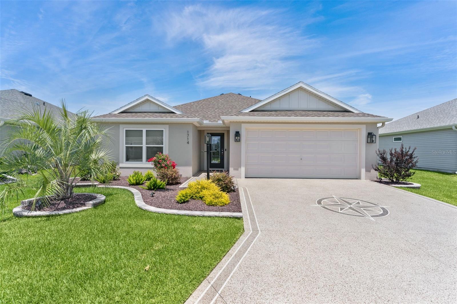 Single Family Residence in THE VILLAGES, FL - Daniel Dourado