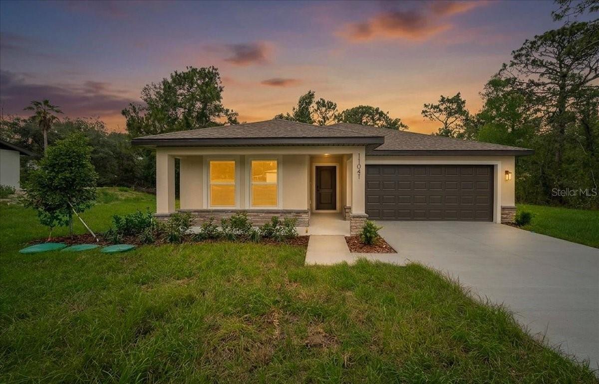 Single Family Residence em WEEKI WACHEE, FL - Daniel Dourado