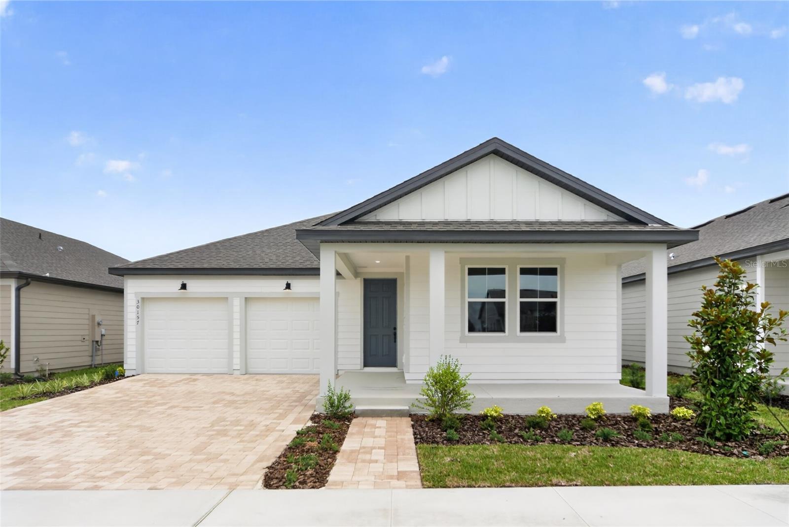 Single Family Residence in MOUNT DORA, FL - Daniel Dourado