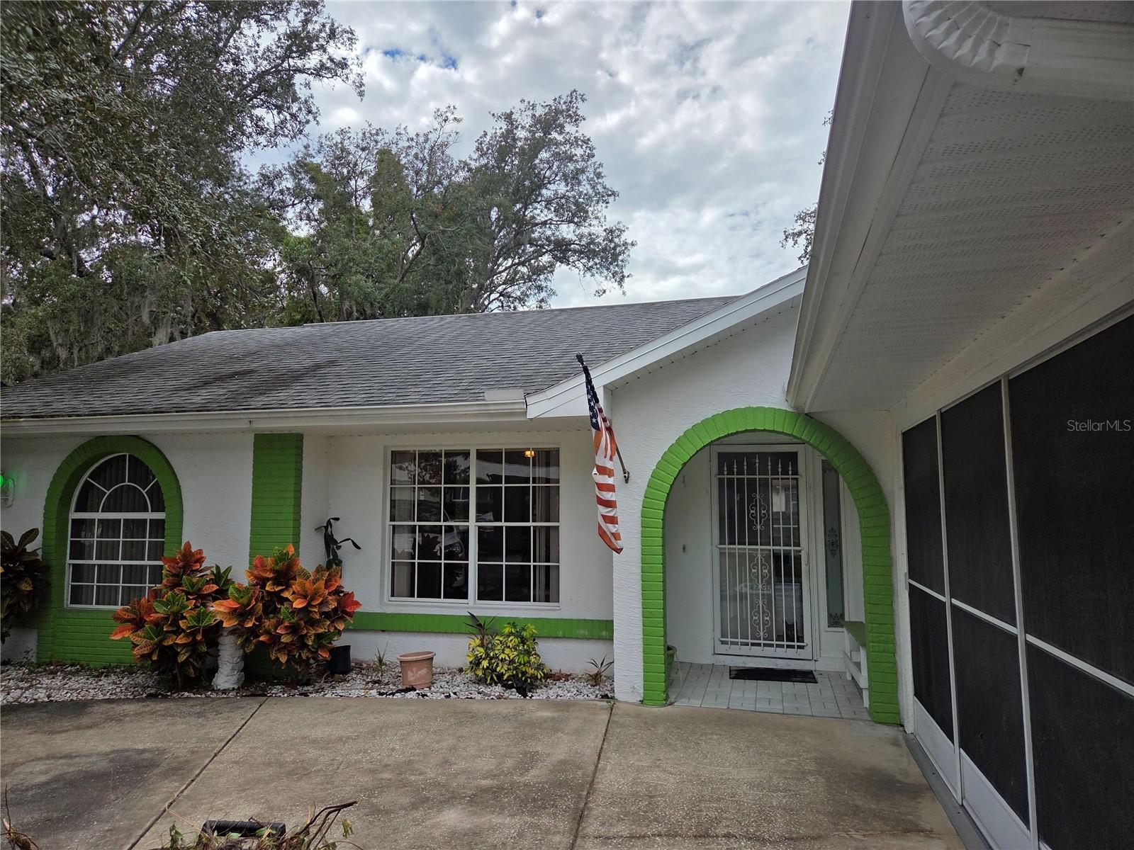 Single Family Residence em SPRING HILL, FL - Daniel Dourado