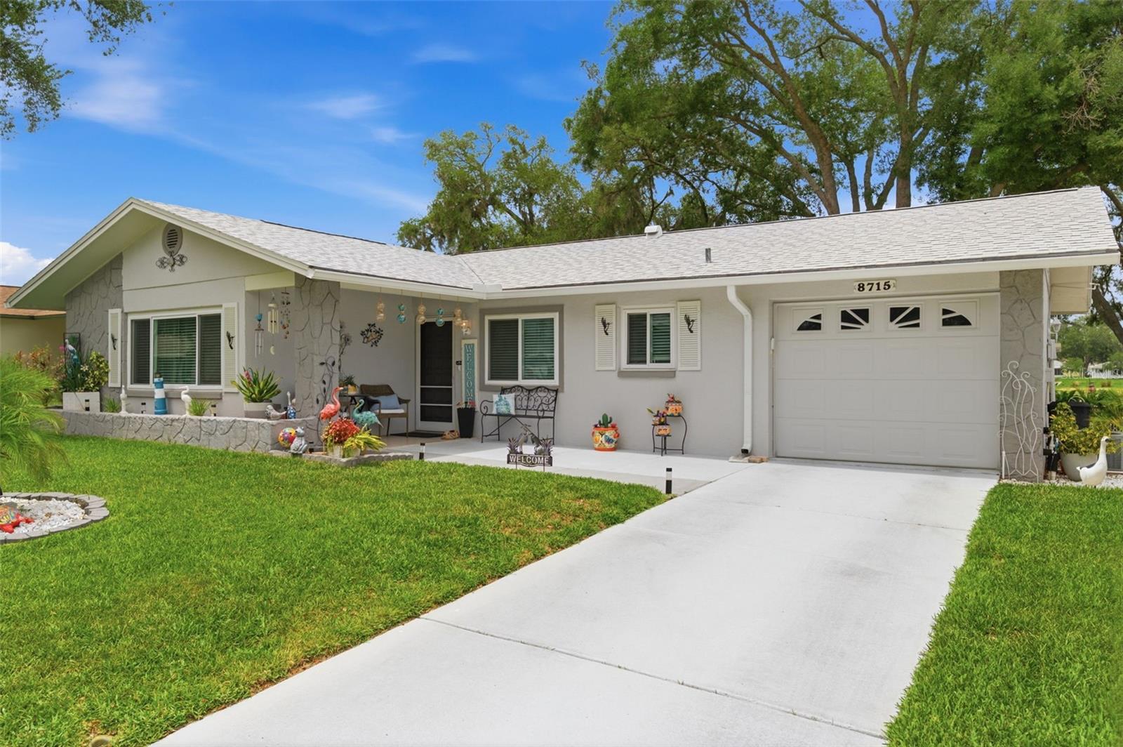 Single Family Residence in PORT RICHEY, FL - Daniel Dourado